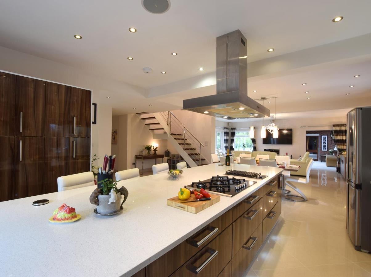 Solway Villa Chester Exterior photo